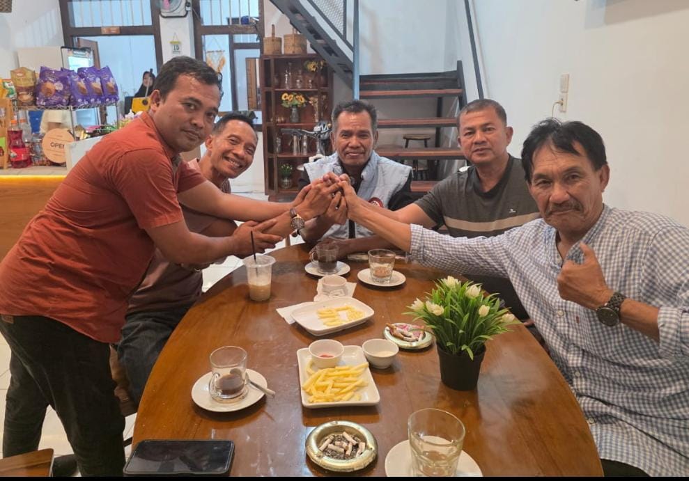 Basyaruddin Strengthens Ties with Sawah Lunto Community Leader, Discusses Implementation of Government Regulation No. 39/2025 on Community Mining