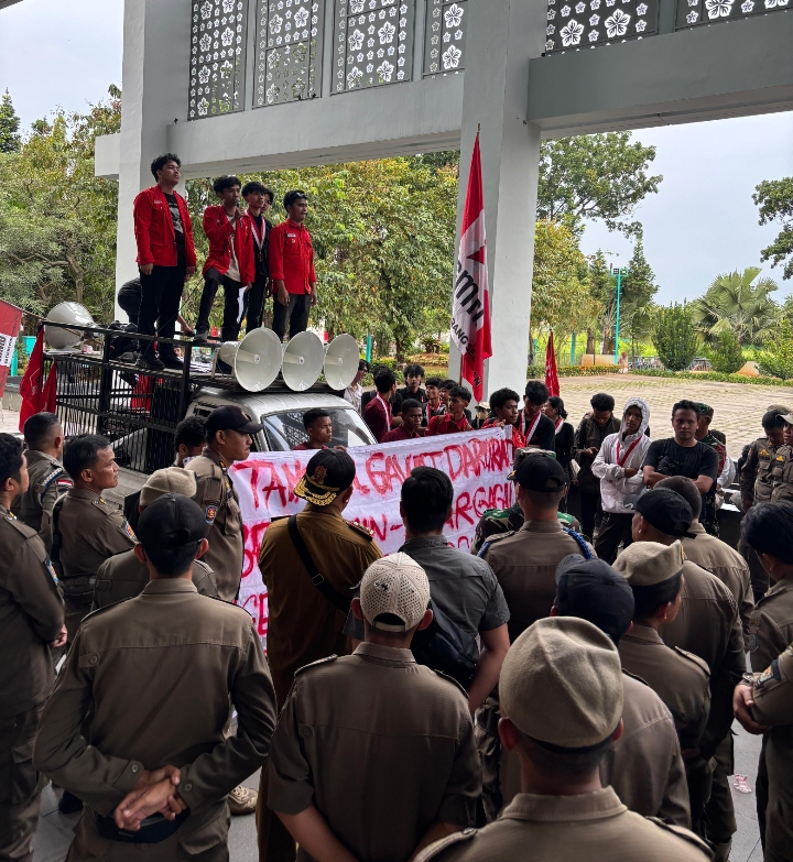 GMNI South Tangerang Delivers “Evaluation Gift” on City’s 17th Anniversary