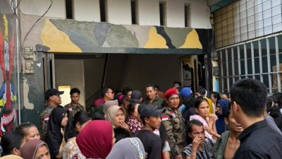 From Volunteers to the Community: 1,000 Food Aid Packages Reach Flood Victims in Medan and Deli Serdang