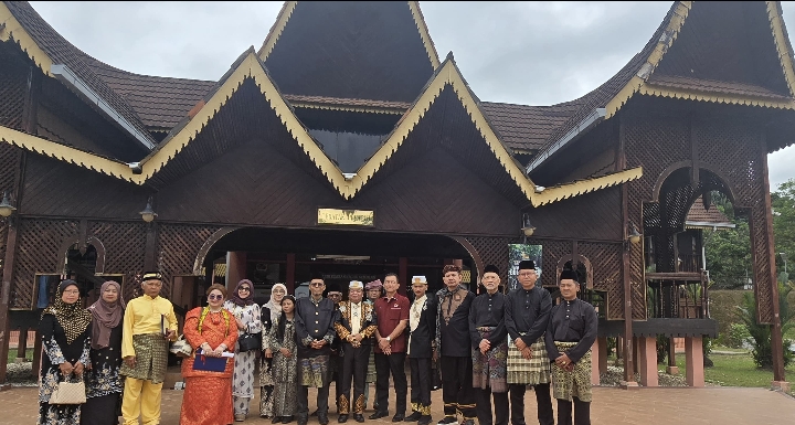 Kutai Mulawarman Maharaja Makes Official Visit to Negeri Sembilan Museum, Signs Malay Gandawagi Sovereignty Charter