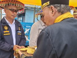 Working Visit of Indonesia’s Ministry of Environment to Muara Kaman Welcomed with Kutai Mulawarman’s Traditional Tempong Tawar Ceremony