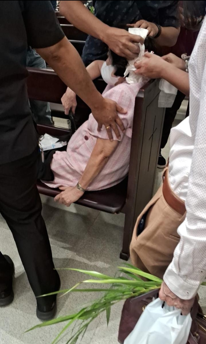 TRAGIC!! 78-Year-Old Elderly Woman Allegedly Victim of Assault After Worship, Suffers Severe Injuries – Police Urged to Investigate Alleged Multiple Crimes