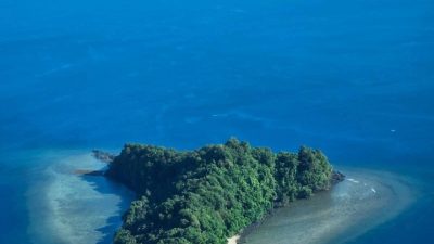 Molosing Island: Natural Beauty, Historical Traces, and the Legacy of Nusantara Civilization