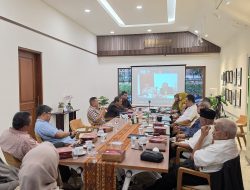 Here’s the English translation:       Akbar Tandjung Institute Holds Discussion on Current Economic and Energy Issues, Strengthening Strategic Perspectives to Address National Challenges