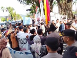Hundreds of Victims of Ecological Disasters Demand Strict Action Against Environmental Destroyers in West Sumatra