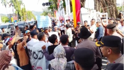 Hundreds of Victims of Ecological Disasters Demand Strict Action Against Environmental Destroyers in West Sumatra