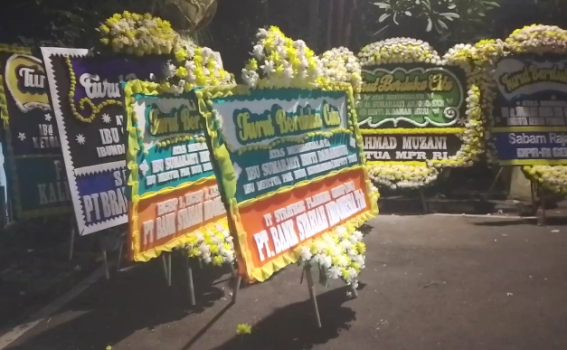National Mourning at Arjoso Family Residence; President Prabowo and Prominent Figures Send Condolence Wreaths