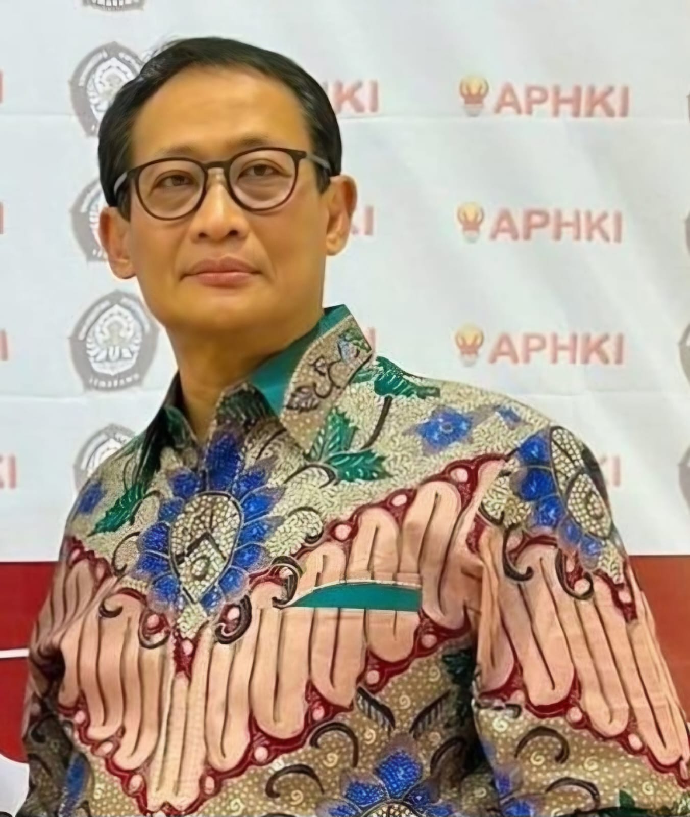 Satu Mahkamah, Dua Wajah Konstitusi?