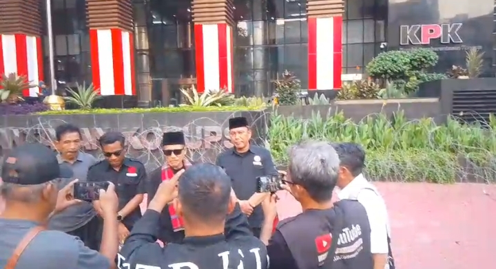 Twice Summoned, Twice Absent: Anti-Corruption Coalition Urges KPK to Force Minister Nusron Wahid to Appear